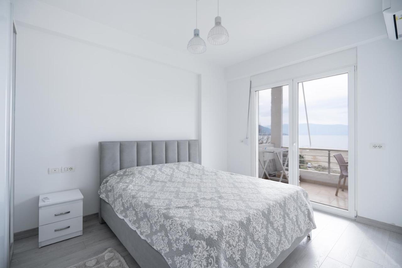 Apartment In The Village With A Sea View Vlorë Eksteriør billede